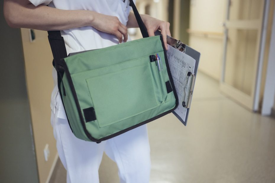 Tasche und Patientenliste Akutschmerzdienst