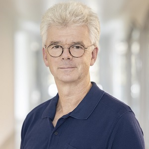 Dr. Armin Meister