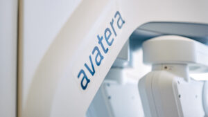 Als eine der ersten Kliniken weltweit Operationen mit neuem deutschen Operationsroboter Avatera