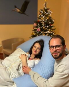 Eltern freuen sich über Neujahrsbaby 2026 Eliana